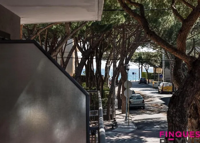 Apartamento A 100m De La Playa Con Terraza, Aparcamiento Y Vista Lateral Al Mar - Es-298-30 *